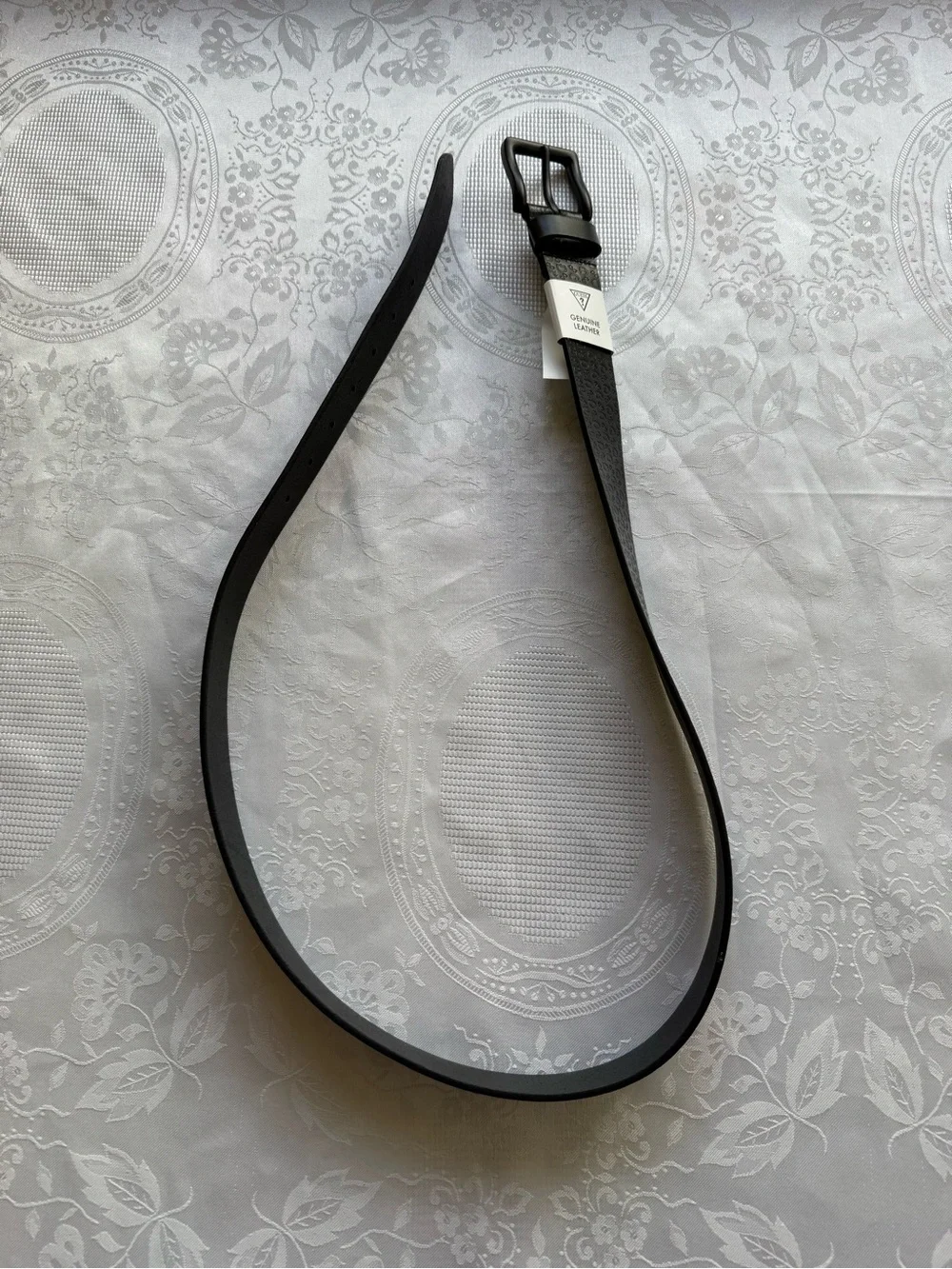 Guess Black Genuine Leather Belt Men's Size L Logo-Pattern Embossed Matte Buckle